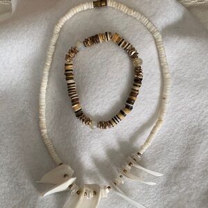 Vintage White Seashell Slices with Seashell Beads Choker Necklace. 12" Length